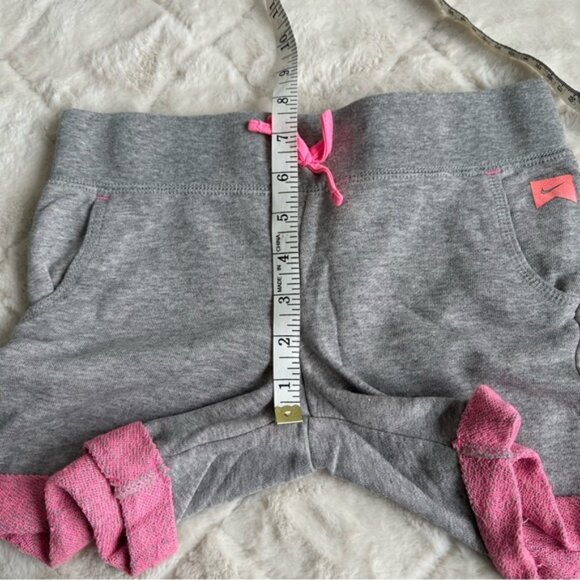 Nike | Vintage Terrycloth Cuffed Athletic Shorts | Size Medium (10-12 Years) - Picture 15 of 15